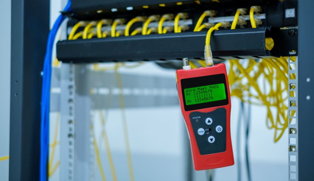 How to use a network cable tester