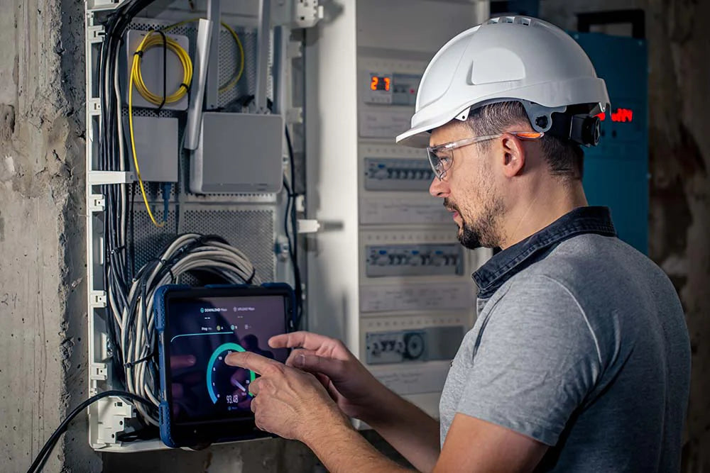 Warum die Investition in einen Fasertester für die Netzwerkwartung von wesentlicher Bedeutung ist